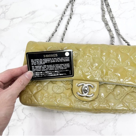 Chanel patent leather flap bag - Picture 8 of 8